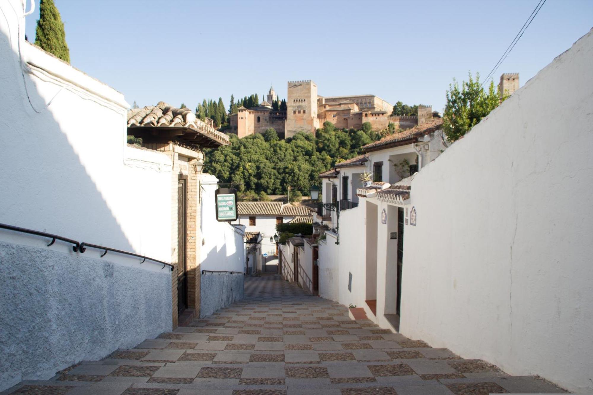 Ferienwohnung Dali'S Sanctuary In Granada - Private Parking Free Exterior foto
